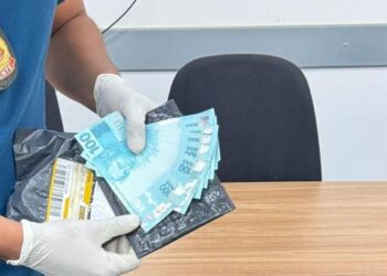 Homem é preso em flagrante por recebimento de cédulas falsas no Acre