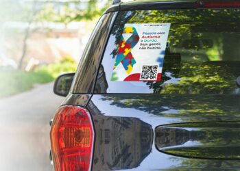 Rio Branco terá adesivos gratuitos para veículos que transportam pessoas com autismo