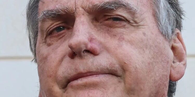 Prisão, perda de patente: entenda próximos passos após condenação