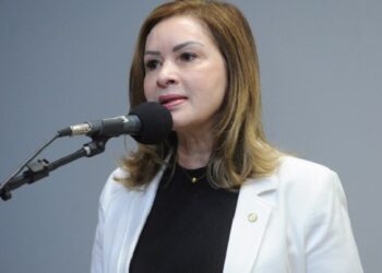 “Parlamento não pode criar escudos para proteger políticos”, afirma Socorro Neri sobre PEC da Blindagem aprovada na Câmara