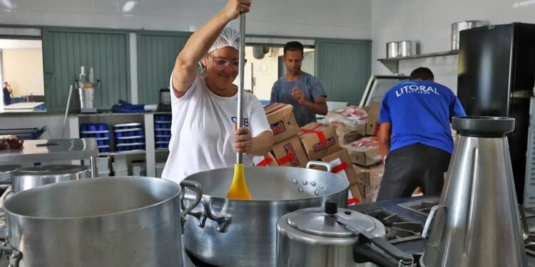 Sem reajustes regulares, PNAE perde poder de compra