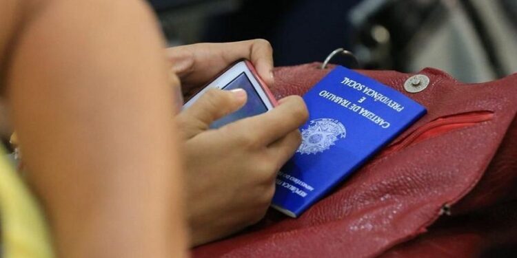 Sine Acre torna público painel com mais de 40 vagas de emprego