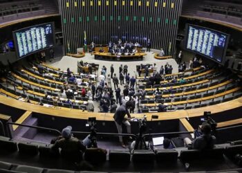 PL que isenta IR até R$ 5 mil será votado na quarta, 1º de outubro