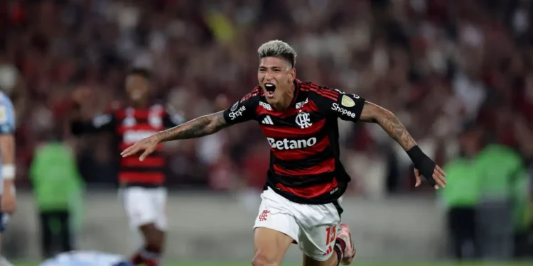 Com gol decisivo de Carrascal, Flamengo assume vantagem na semi da Libertadores