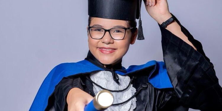 Ana Joyce; a acreana superdotada de 14 anos que transforma curiosidade em talento e sonhos em conquistas