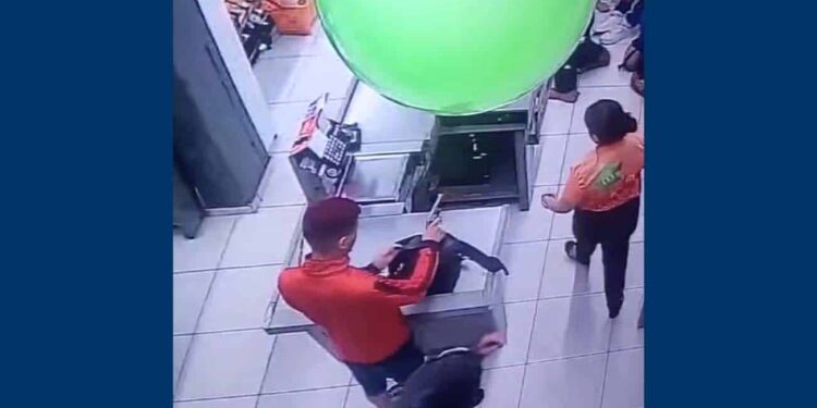Trio armado assalta supermercado em Rio Branco e leva R$ 4 mil, dois suspeitos são presos