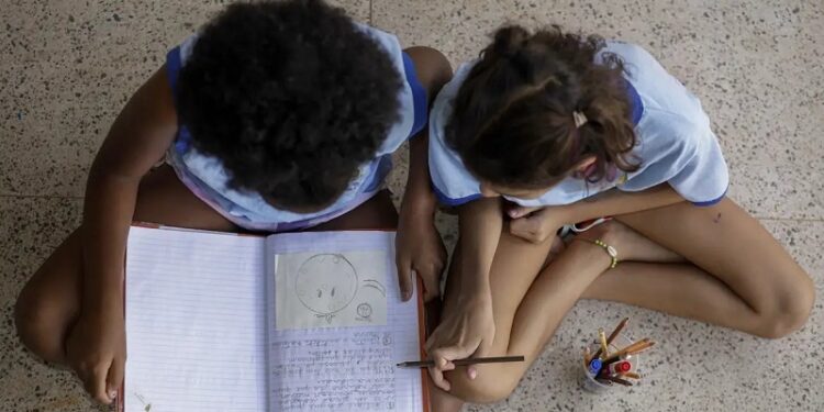 Uma em cada seis crianças sofre racismo no Brasil, revela pesquisa