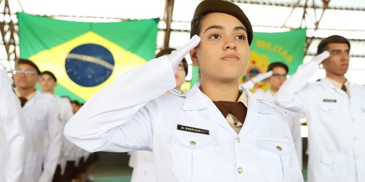 Estudantes acreanos do Colégio Militar representarão o Brasil em torneio internacional de xadrez no Peru