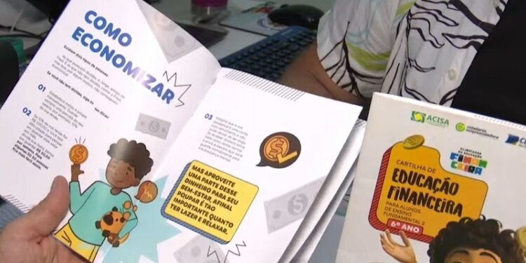 Pesquisa mostra que 41% dos pais entendem que Educação Financeira deve ser inserida no currículo escolar