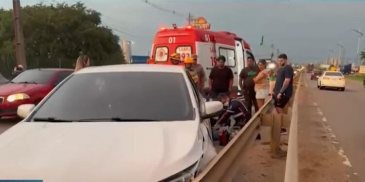 Homem bate carro após sofrer mal súbito na BR-364