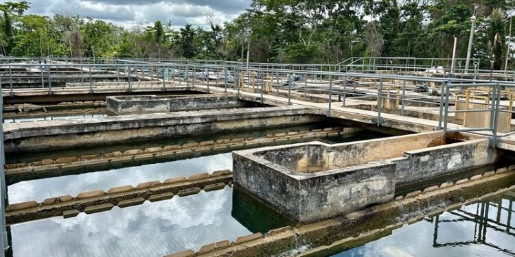 Abastecimento de água sofre redução em Rio Branco; Defesa Civil emite alerta amarelo