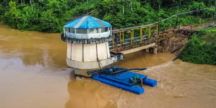Turbidez e balseiros no Rio Acre voltam a comprometer abastecimento de água em Rio Branco, diz Saerb