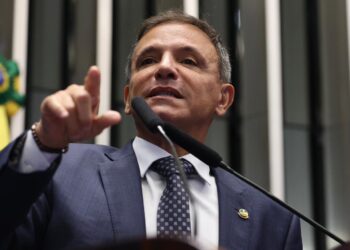 Marcio Bittar reafirma apoio a Jair Bolsonaro e declara engajamento na eventual candidatura de Flavio Bolsonaro