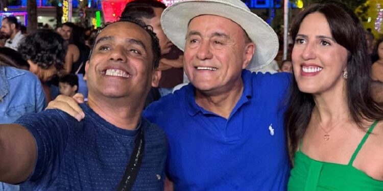 “Pacto com a magia está renovado”: Rio Branco acende luzes de Natal na Praça da Revolução no domingo