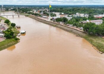 Rio Acre registra nova redução no nível das águas após 24h sem chuvas