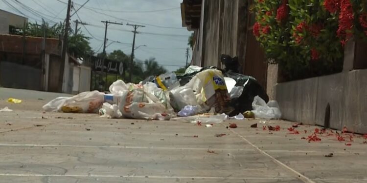 Falha na coleta deixa bairros de Rio Branco com lixo acumulado