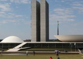 Quatro bancadas da Câmara acionam STF contra PL da Dosimetria