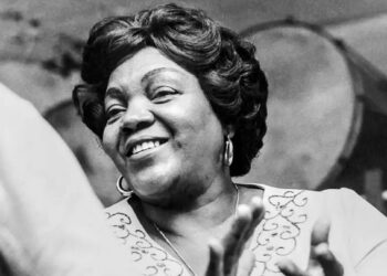 Negro é a raiz da liberdade: uma carta a Dona Ivone Lara