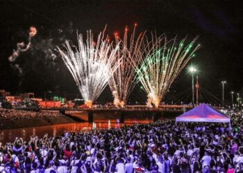 Réveillon na Praça da Revolução terá shows locais e queima de fogos; confira programação