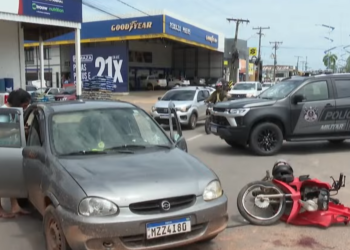 Motociclista fica ferido após colisão com carro na Via Chico Mendes, em Rio Branco