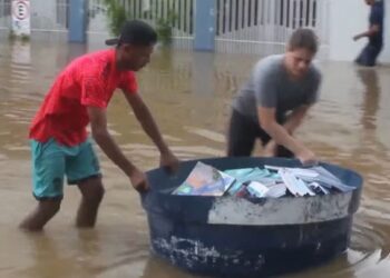 Cheia do Rio Acre e chuvas intensas impactam calendário escolar da rede municipal de Rio Branco