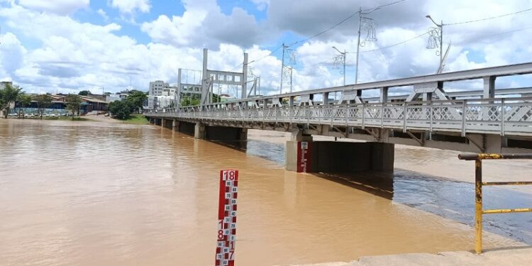 Nível do Rio Acre recua 1,03 metro e fica abaixo da cota de alerta em Rio Branco