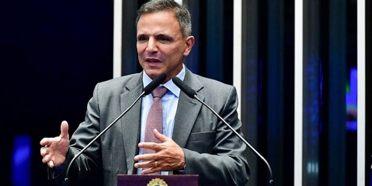 “Brasil também vive um narco-estado”, diz Márcio Bittar após ação dos EUA na Venezuela