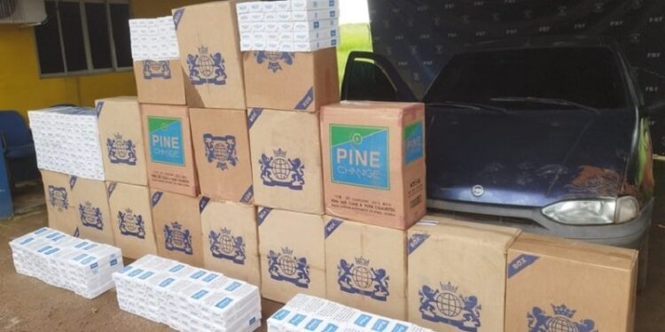 Em Rio Branco, PRF apreende 11 mil maços de cigarros contrabandeados