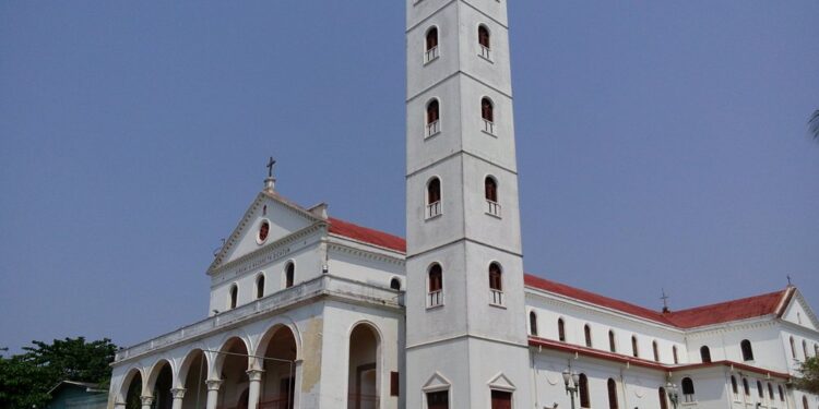 Feriadão em Rio Branco: veja o que abre e o que fecha nos dias do Católico e do Evangélico