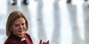 Fim da escala 6×1: governo pode enviar projeto para agilizar aprovação