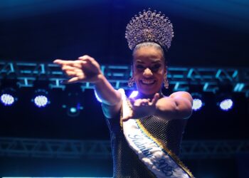 Rio Branco dá largada ao Carnaval 2026 com festa e tradições na Praça da Revolução